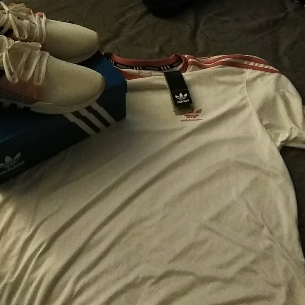 Adidas skateboard top